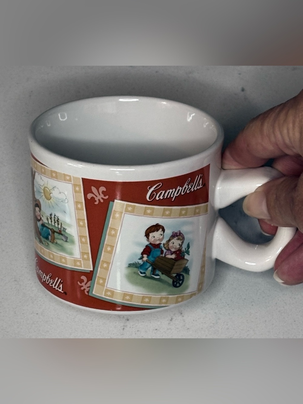 VGT. Campbells Red Decorative Kids Scene Ceramic Mug 2003
